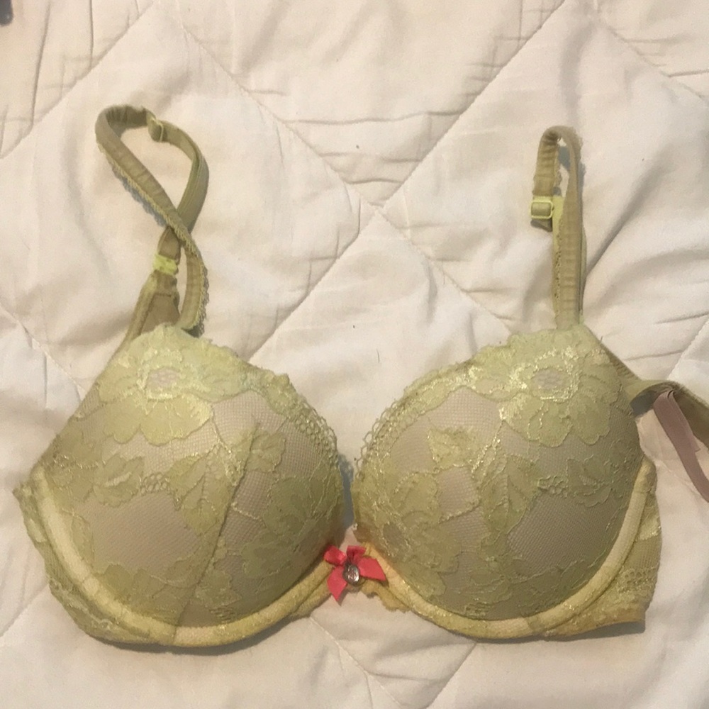 💚Victoria Secret Body By Victoria push up 36B💚